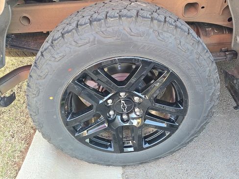 Used 2022 Chevrolet Silverado 1500 Custom w/ Rally Edition image 5