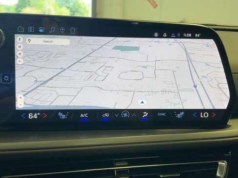 New 2026 Chevrolet Traverse LT w/ Sun and Wheel Package image 23