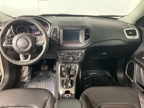 Used 2021 Jeep Compass Latitude image 17