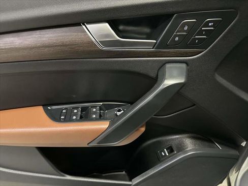 Used 2023 Audi Q5 2.0T Premium w/ Convenience Package image 15