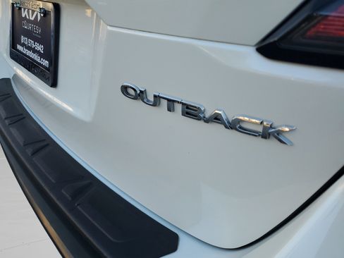 Used 2022 Subaru Outback Premium image 29