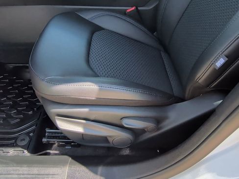 New 2026 Jeep Compass Latitude image 13