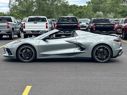Used 2023 Chevrolet Corvette Stingray Preferred Conv w/ Z51 Performance Package RWD image 2
