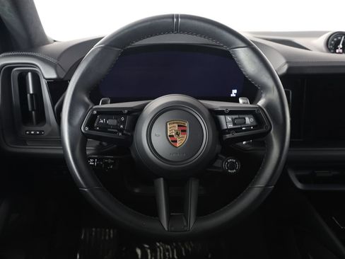 Certified 2025 Porsche Cayenne GTS AWD/4WD image 12
