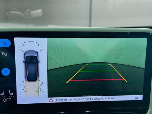 Used 2023 Volkswagen ID.4 Pro S image 22