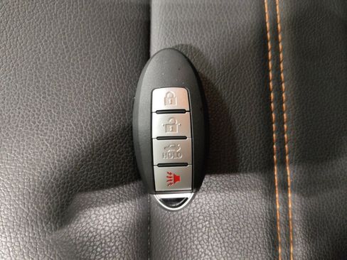 Used 2020 Nissan Kicks SR w/ SR Premium Package image 32