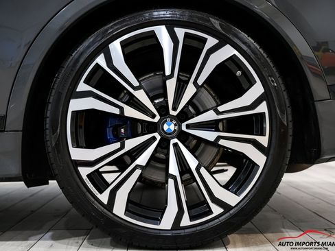 Used 2023 BMW X7 xDrive40i w/ M SPORT PACKAGE AWD/4WD image 91