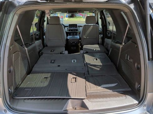 Used 2022 Chevrolet Tahoe LT w/ Luxury Package RWD image 47