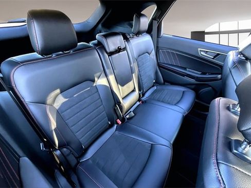 Used 2023 Ford Edge ST-Line image 23