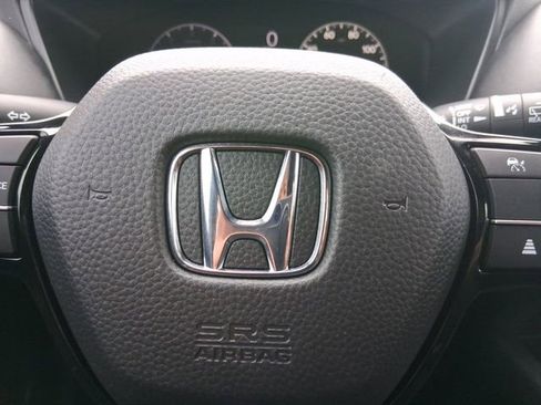 Used 2024 Honda HR-V Sport image 5