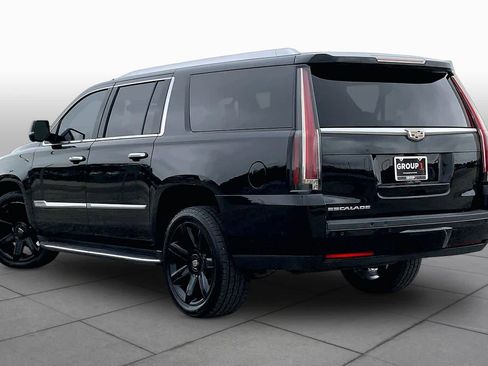 Used 2016 Cadillac Escalade ESV Luxury AWD/4WD image 12