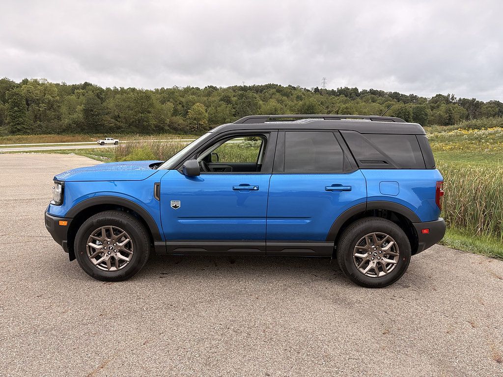 New 2026 Ford Bronco Sport Big Bend w/ Bronze Package AWD/4WD image 2