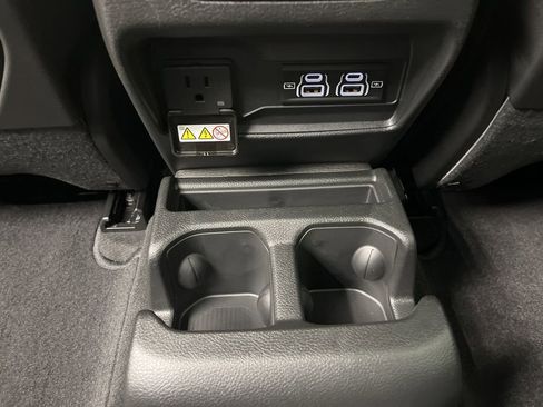 New 2025 Jeep Grand Cherokee L Altitude RWD image 24