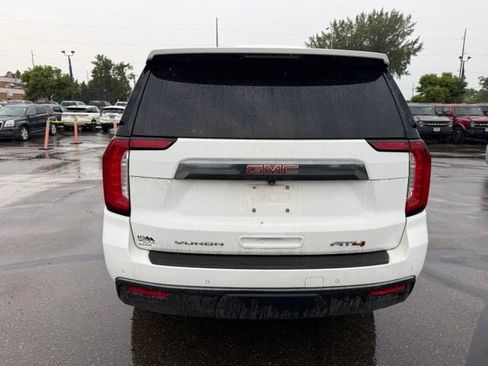 Used 2022 GMC Yukon AT4 w/ Technology Package AWD/4WD image 9
