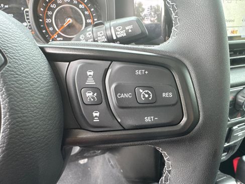 Used 2026 Jeep Wrangler Unlimited Sport AWD/4WD image 30