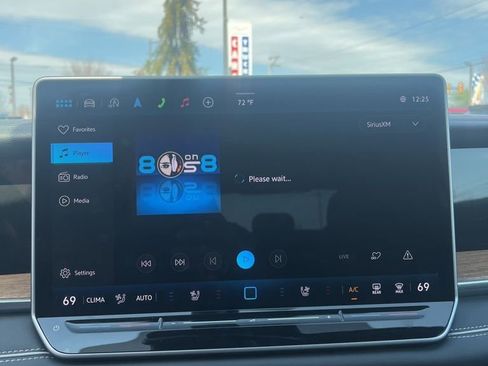 Used 2026 Volkswagen Tiguan SEL R-Line image 25