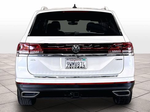 Certified 2026 Volkswagen Atlas SEL AWD/4WD image 8