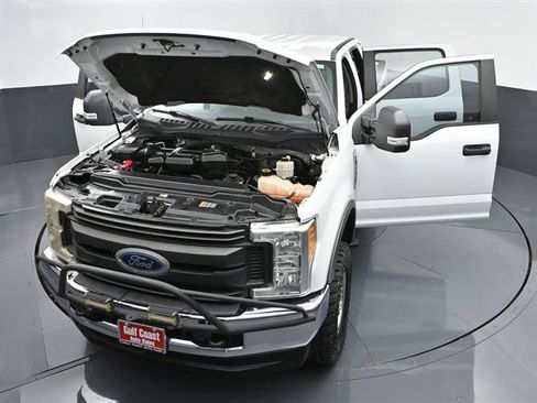 Used 2017 Ford F250 XL w/ Power Equipment Group AWD/4WD image 47