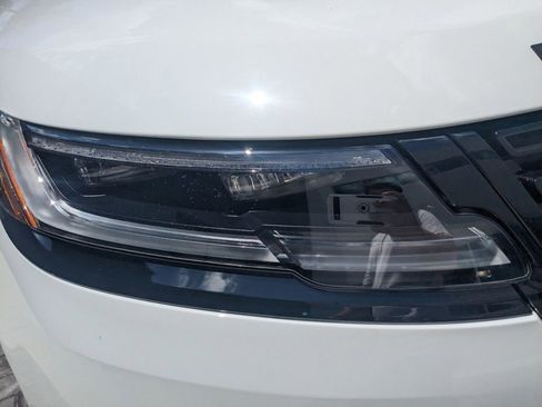 New 2025 Land Rover Range Rover Velar Dynamic SE AWD/4WD image 9