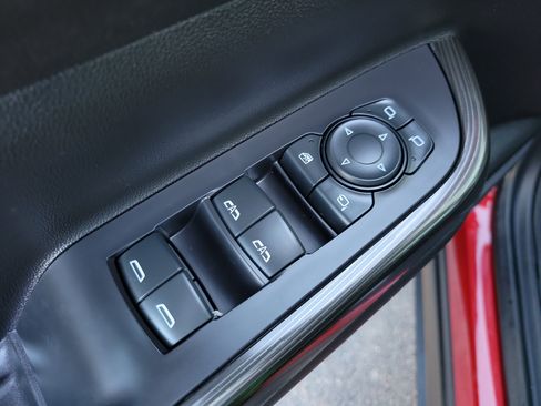 Used 2022 GMC Acadia SLT w/ Elevation Edition image 17