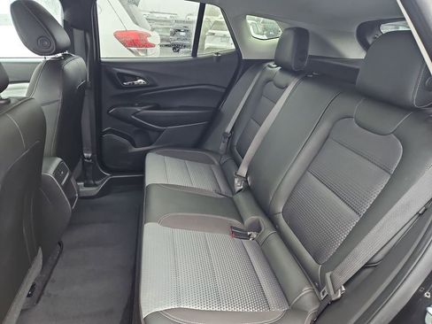 Certified 2025 Chevrolet Trax LT w/ LT Convenience Package image 23