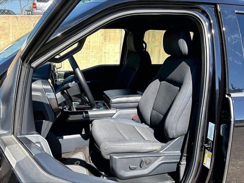 Used 2022 Ford F150 XLT w/ Equipment Group 302A High image 8