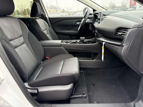 New 2026 Nissan Rogue SV AWD/4WD image 25