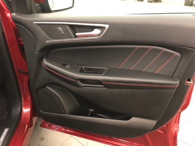 Used 2023 Ford Edge ST-Line AWD/4WD image 33