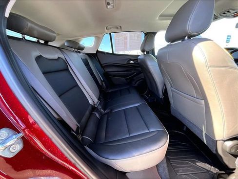 Used 2024 Chevrolet Trax ACTIV w/ Sunroof Package image 16