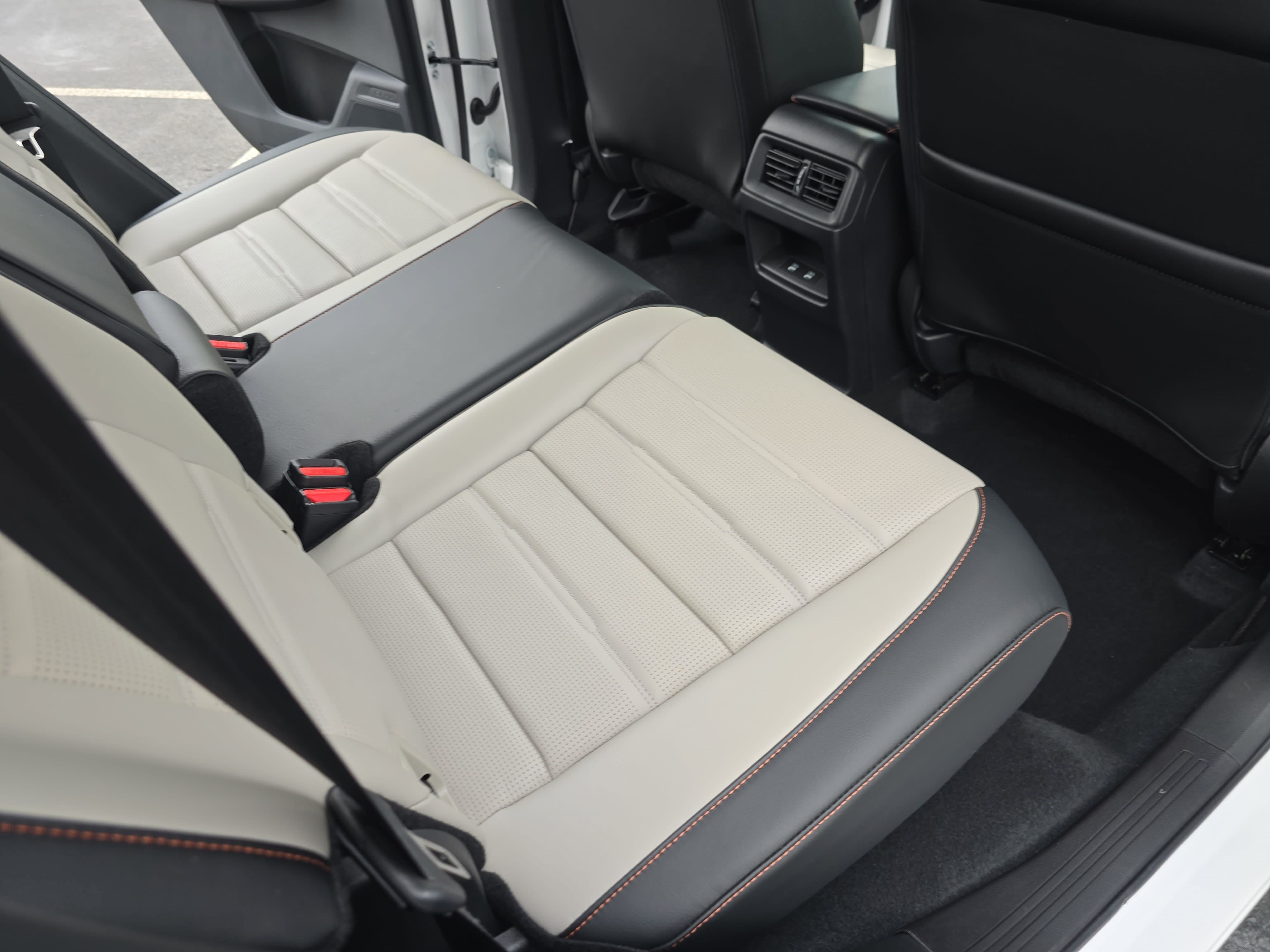 Used 2025 Honda CR-V Sport Touring image 11