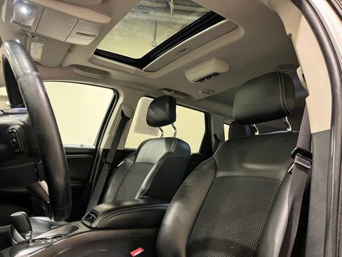 Used 2017 Dodge Journey Crossroad w/ Popular Equipment Group image 17