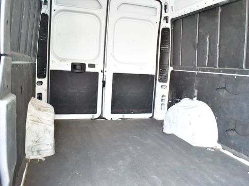 Used 2025 RAM ProMaster 2500 w/ Convenience Group FWD image 29