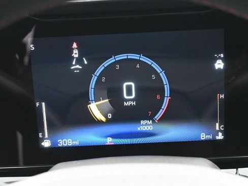 New 2026 Chevrolet Trax RS w/ Sunroof Package FWD image 21