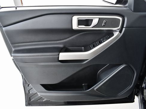 Used 2023 Ford Explorer XLT w/ Equipment Group 202A image 26
