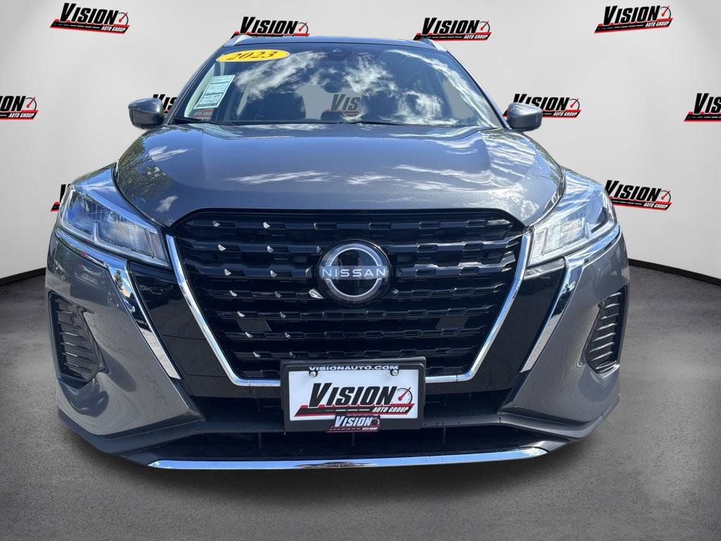Certified 2023 Nissan Kicks SV FWD image 2