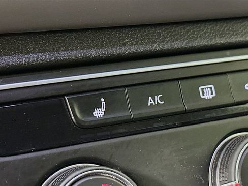 Used 2022 Volkswagen Atlas SE image 19