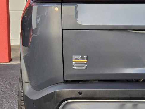 Used 2024 Rivian R1S Adventure image 8