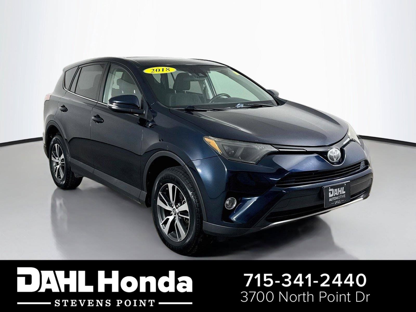 Used 2018 Toyota RAV4 XLE AWD/4WD image 1