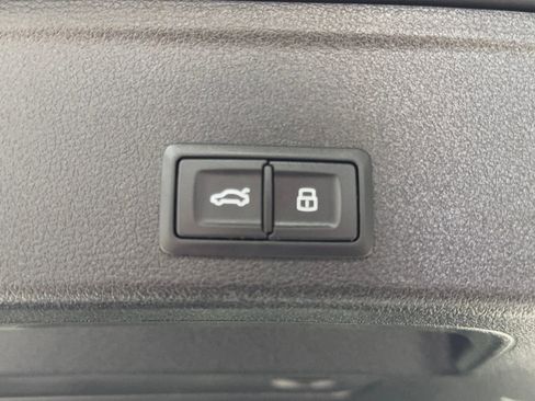 Used 2018 Audi A4 2.0T allroad Premium w/ Convenience Package image 21