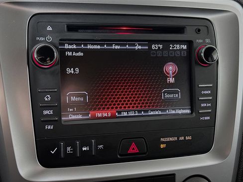 Used 2015 GMC Acadia SLE image 14