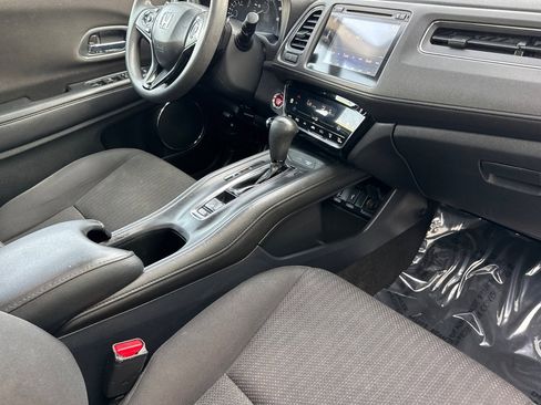 Used 2017 Honda HR-V EX image 31