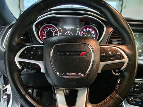 Used 2016 Dodge Challenger SXT Plus image 26