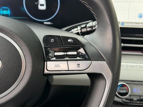 Certified 2024 Hyundai Elantra Limited image 21