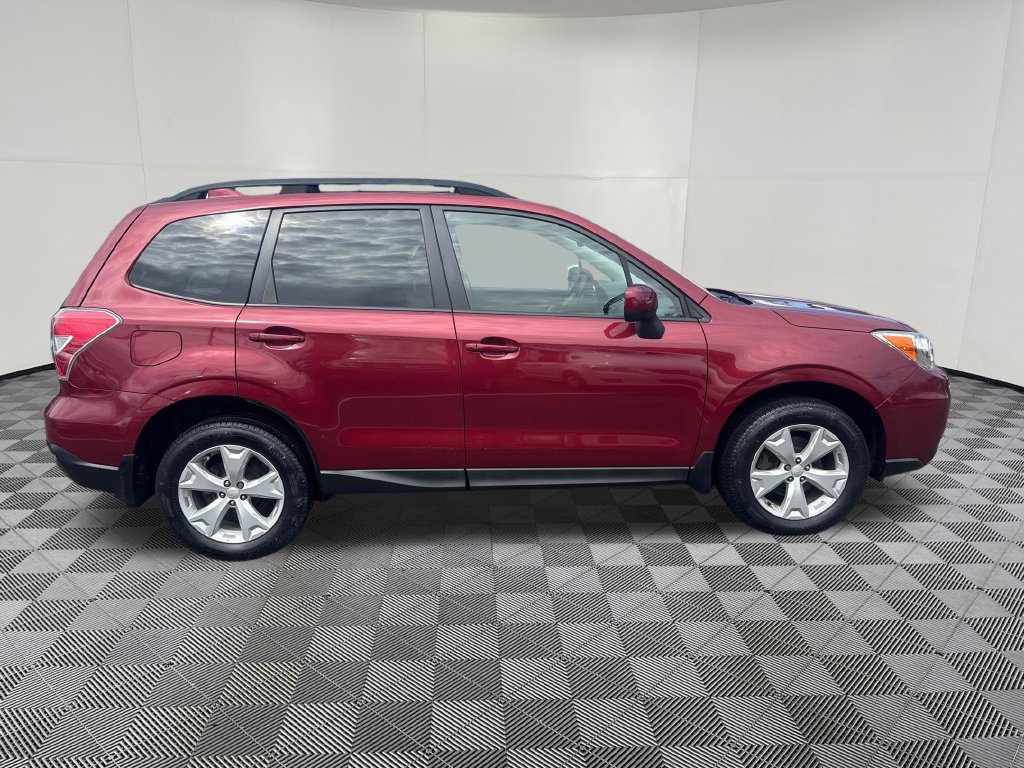 Used 2016 Subaru Forester 2.5i Premium w/ All-Weather Package AWD/4WD image 7