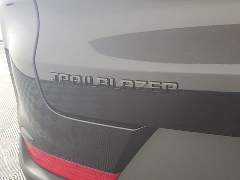 New 2026 Chevrolet TrailBlazer LT w/ Midnight Edition FWD image 29