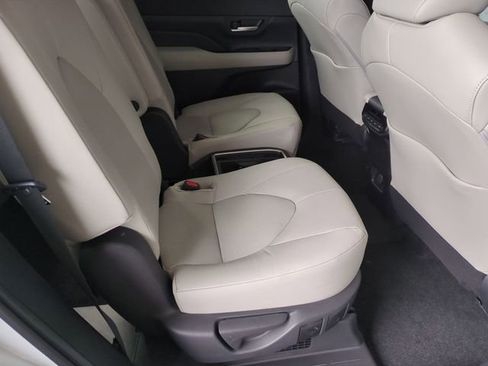 Certified 2026 Toyota Grand Highlander XLE image 30