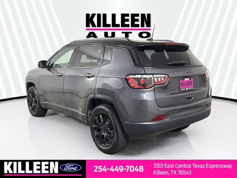 Used 2024 Jeep Compass Latitude w/ Altitude Special Edition AWD/4WD image 7
