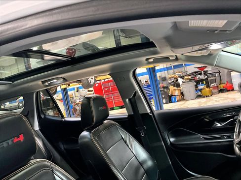 Used 2022 GMC Terrain AT4 w/ Infotainment Package II image 22