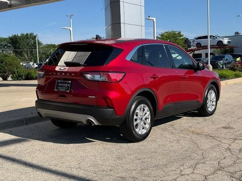 Used 2020 Ford Escape SE FWD image 3