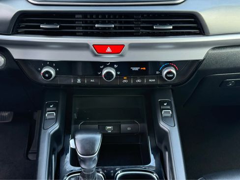 Used 2021 Kia Telluride S image 30